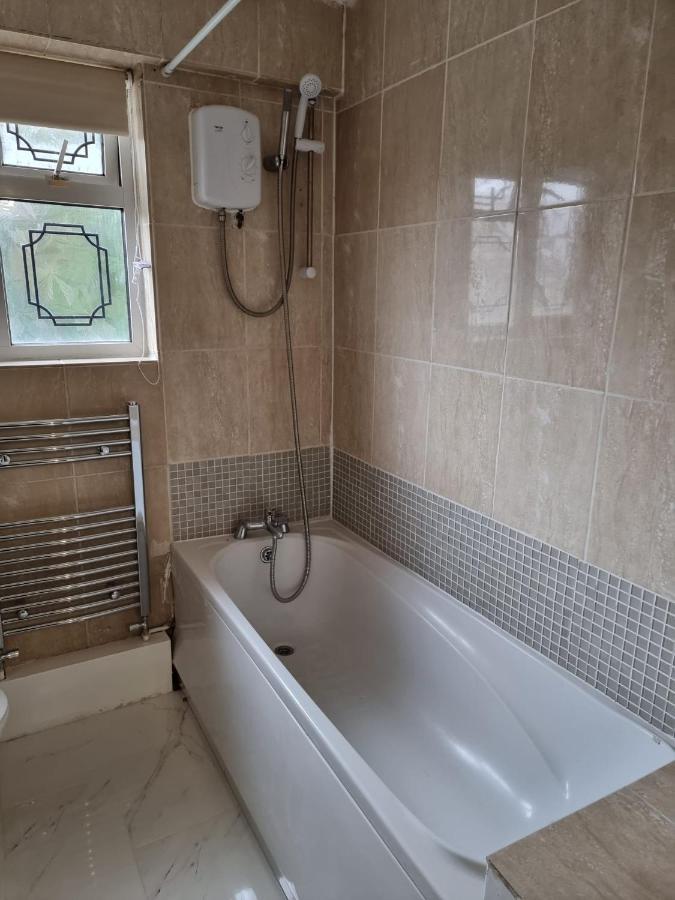 Crane Home In Dagenham With Free Wi Fi エクステリア 写真